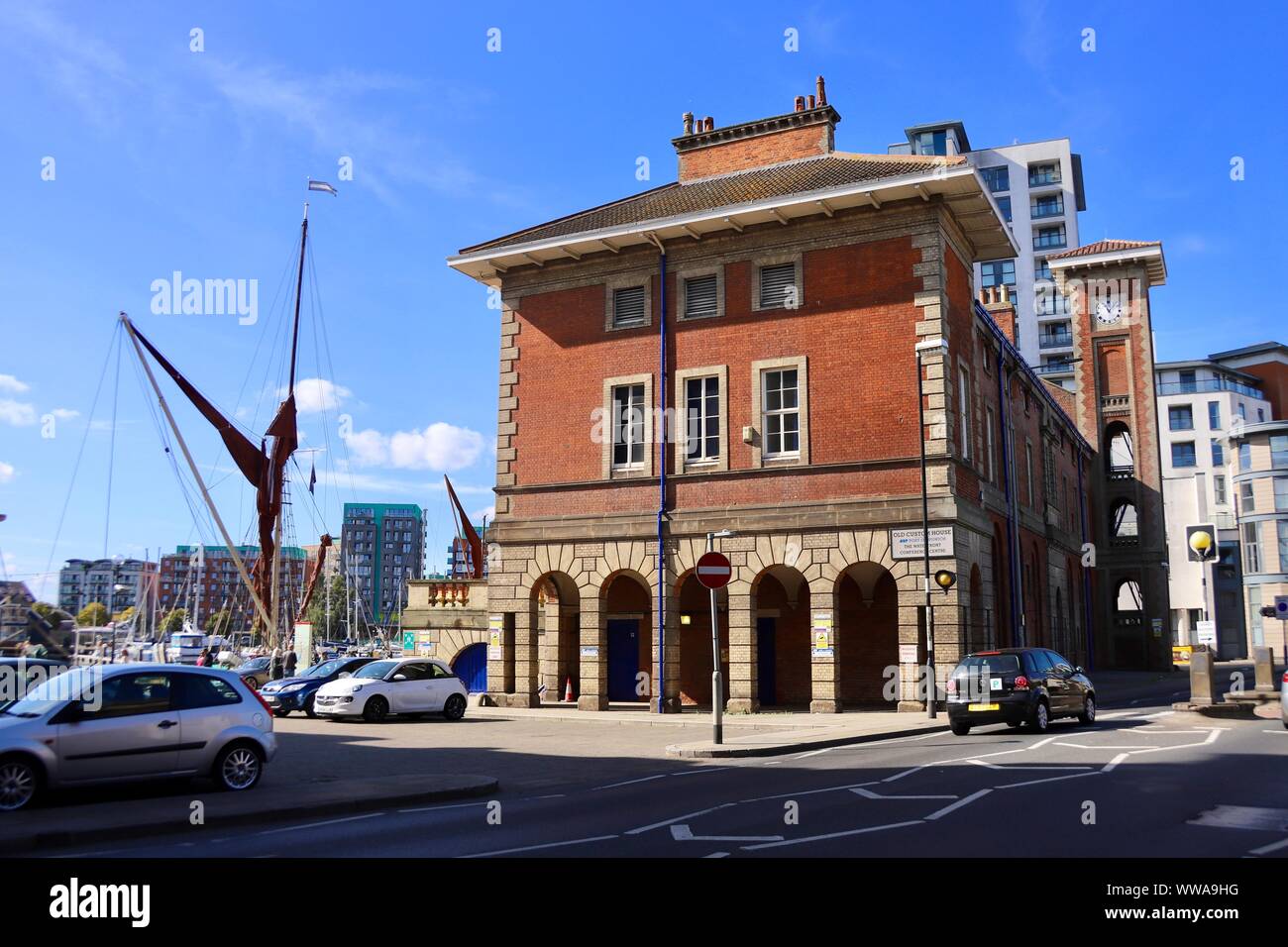 Ipswich, Suffolk, Regno Unito - 14 Settembre 2019: Il vecchio Custom House sul lungomare. Foto Stock
