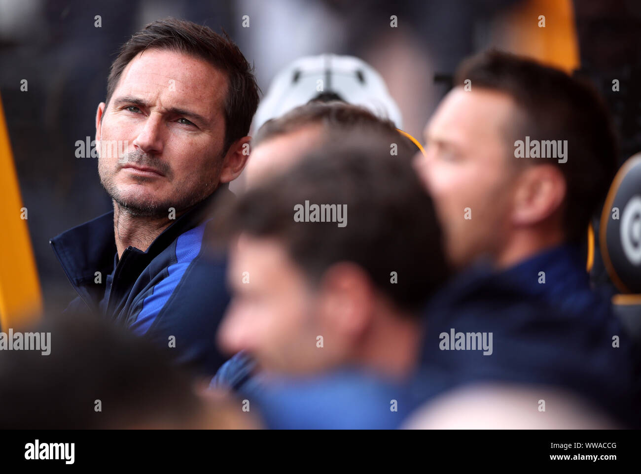 Chelsea manager Frank Lampard (sinistra) durante il match di Premier League a Molineux, Wolverhampton. Foto Stock