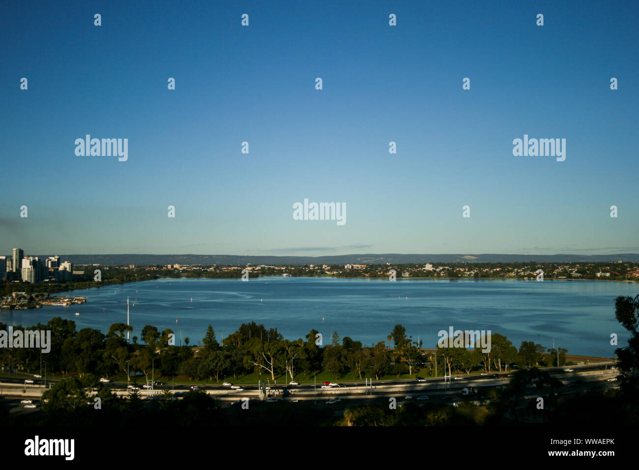 La città di Perth vista dal Giardino Botanico Kings Park, Australia occidentale Foto Stock