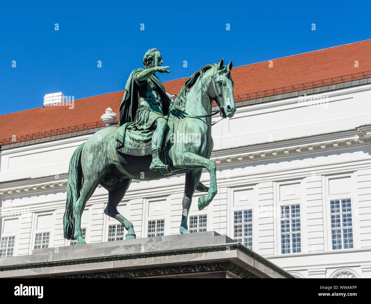 Statua equestre in bronzo di Kaiser Joseph II, Imperatore del Sacro Romano Impero, Josefsplatz, Vienna, Austria. Foto Stock