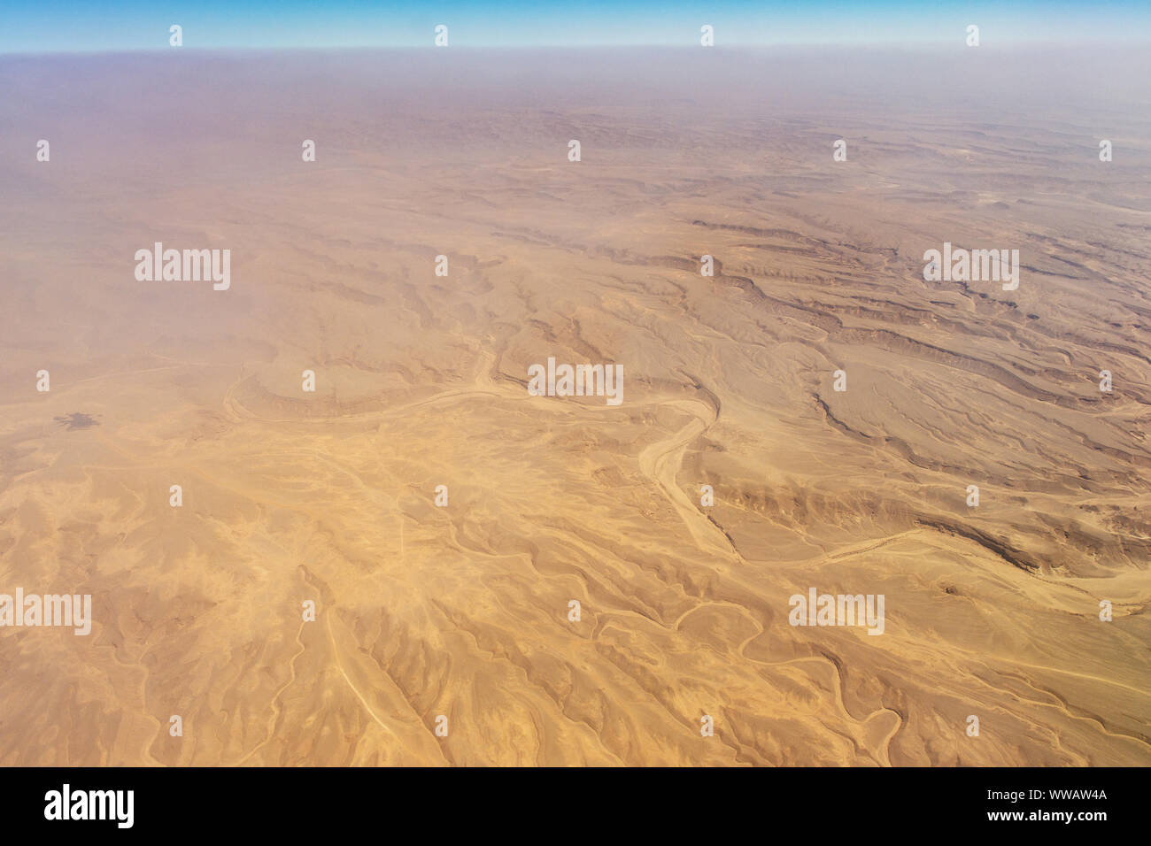 Vista aerea del Deserto Libico - il nord e la parte orientale del deserto del Sahara vicino a Il Cairo, Egitto Foto Stock