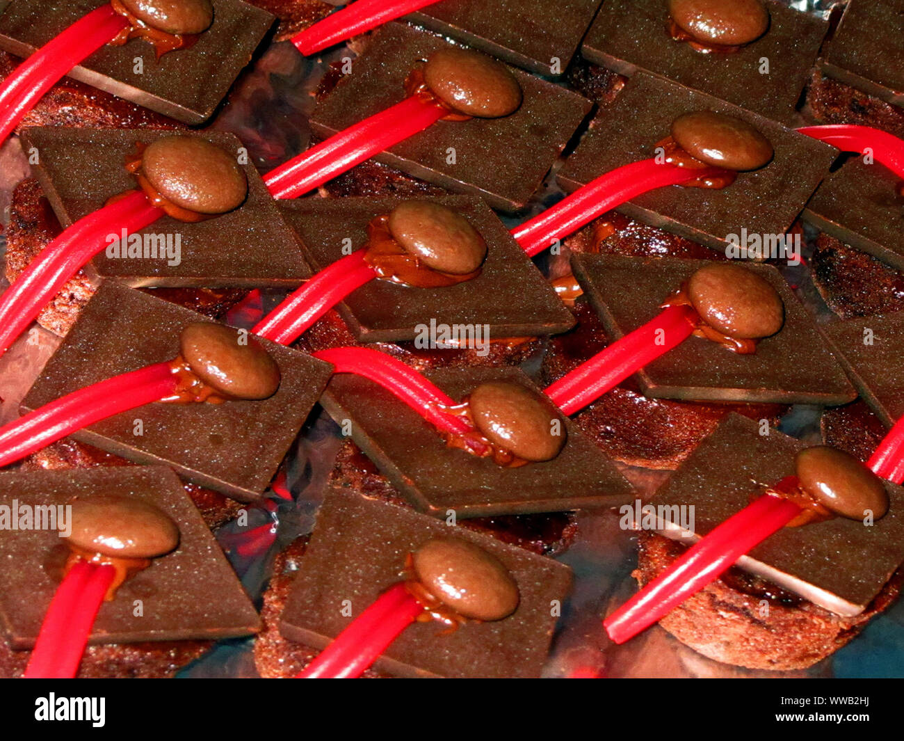 Una parte del piatto ricco di delizie di cioccolato. Foto Stock