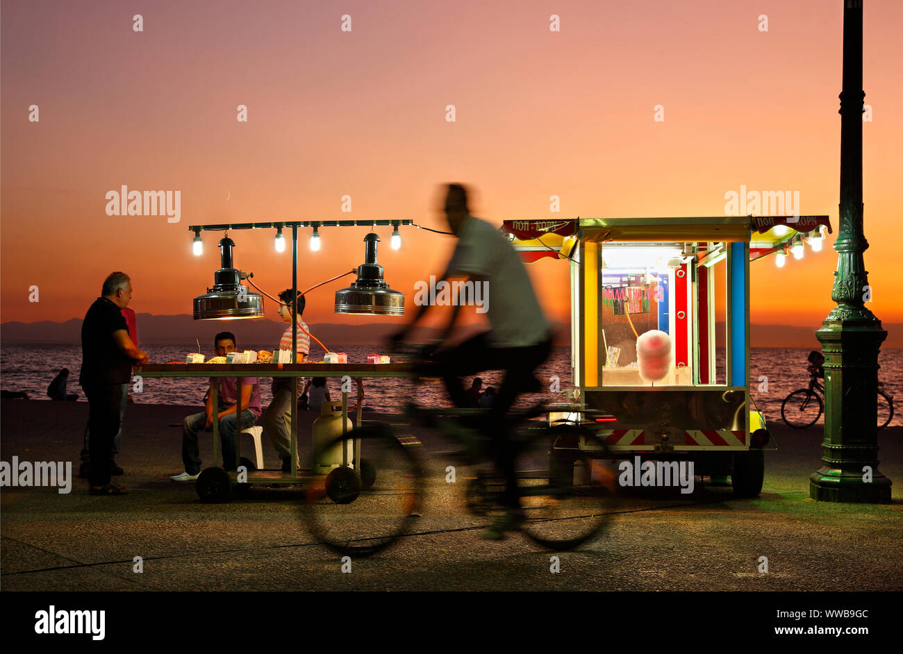 Tramonto al lungomare di Salonicco, Macedonia, Grecia. Foto Stock