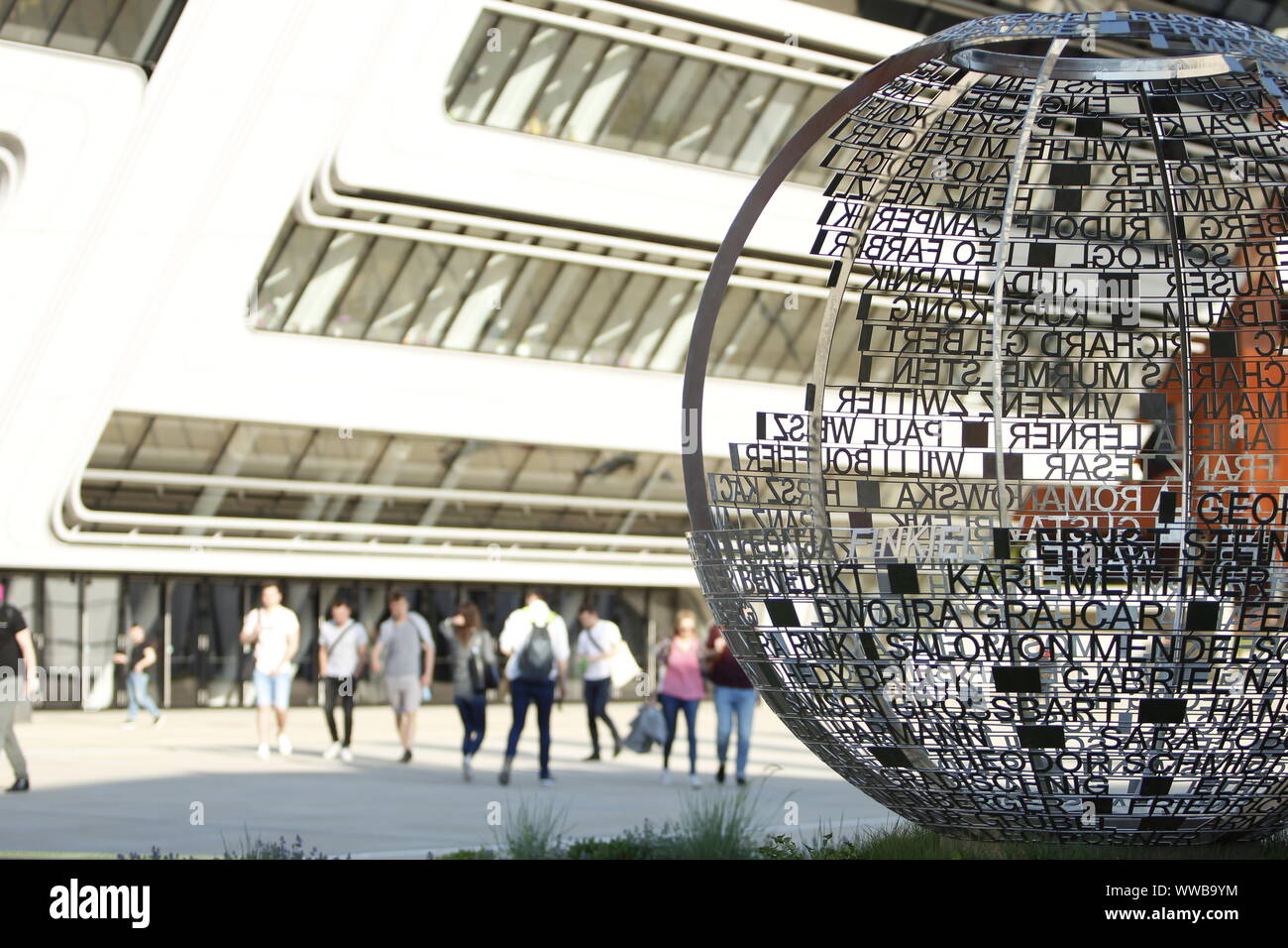 Gedenkprojekt monumento dedicato al passato membri Ebreo di Vienna università di economia con Zaha Hadid Partner " Biblioteca e centro di apprendimento. Foto Stock