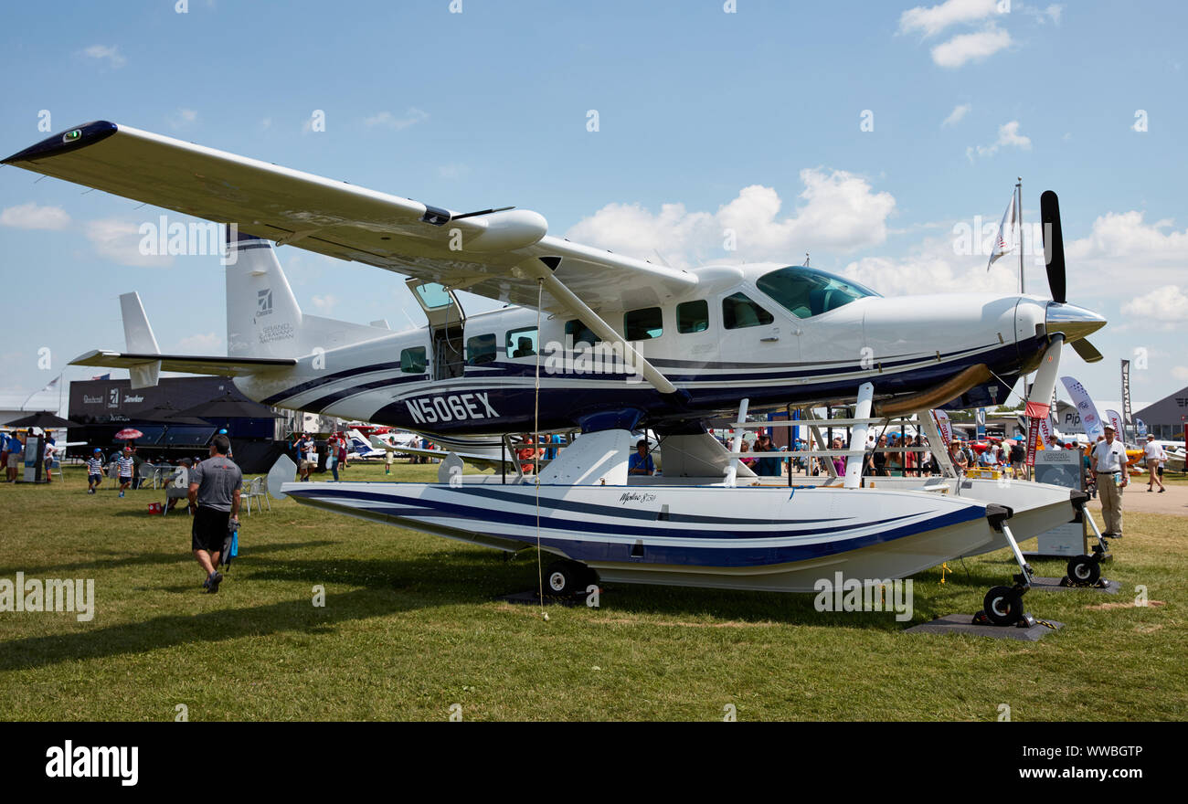 Cessna Grand Caravan Mare anfibio piano sul display del 2019 EAA AirVenture  Oshkosh show di Oshkosh, Wisconsin Foto stock - Alamy