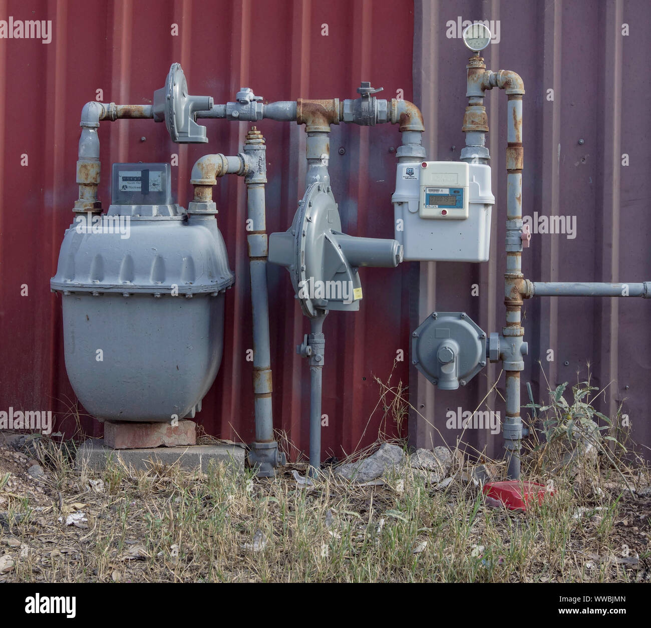 Contatore di gas e la pipeline di città in Alpine, Texas Foto Stock
