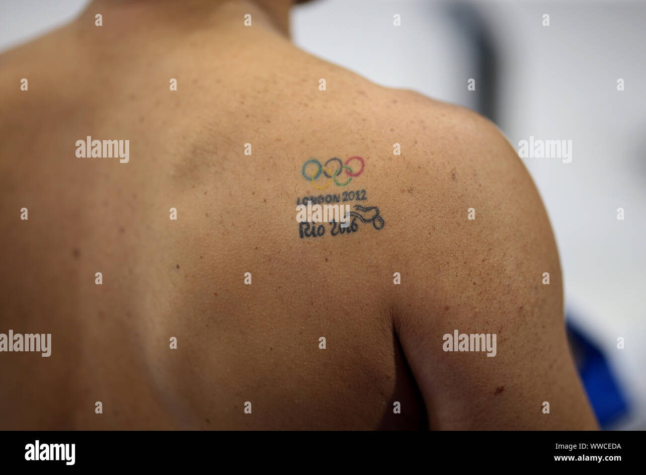 Vista generale del nuotatore italiano tatuaggi durante la sessione di riscaldamento durante il giorno sette del mondo Para Nuoto Campionati di Allianz a Londra centro acquatico, Londra. Foto Stock