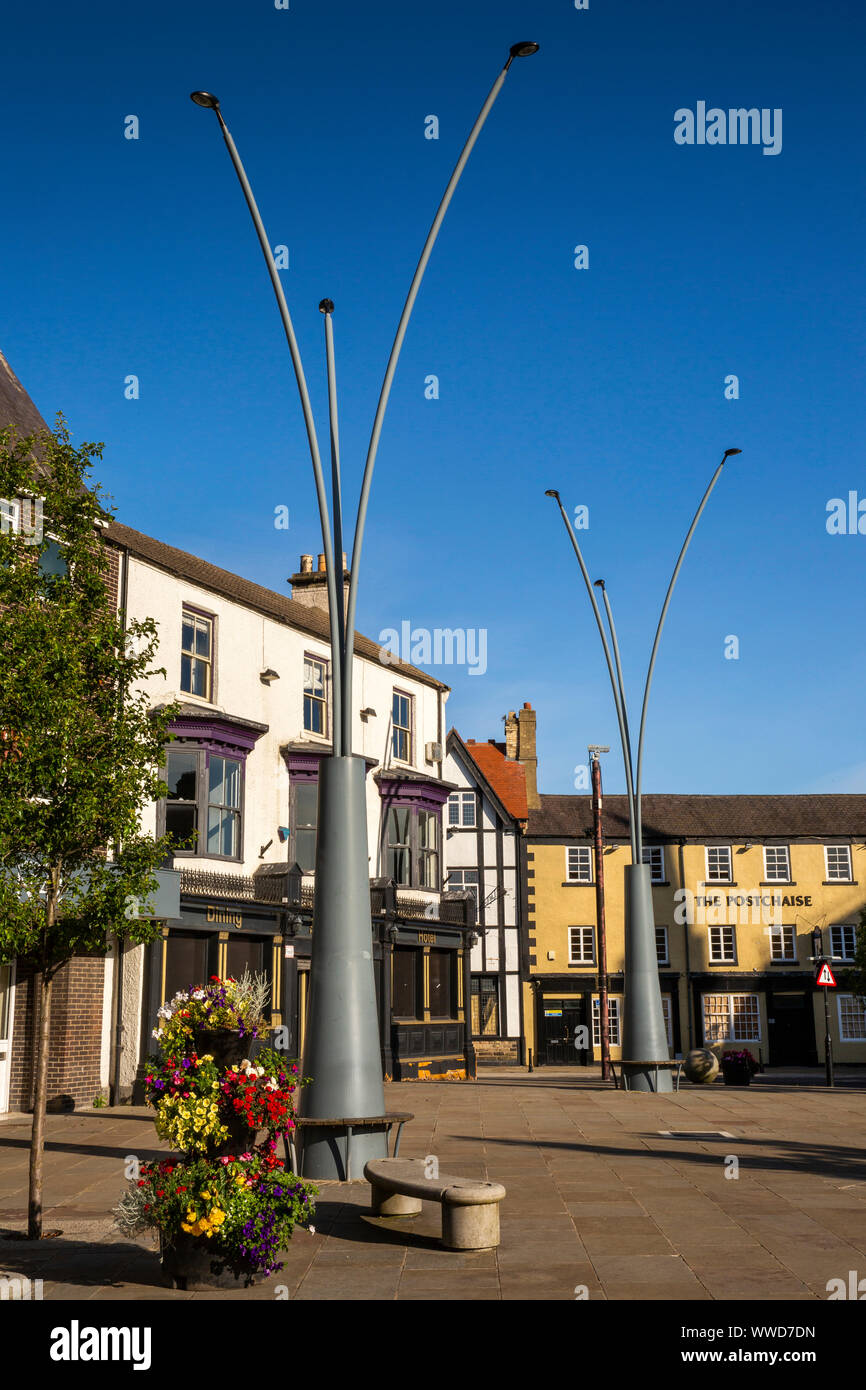 Regno Unito, County Durham, Bishop Auckland, luogo di mercato, i nuovi sistemi di illuminazione e la pavimentazione in corrispondenza di un sito di essere sviluppato dal progetto di Auckland Foto Stock