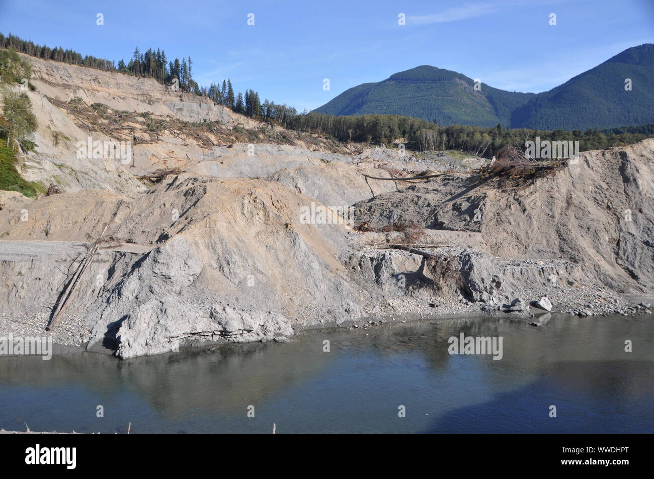 2014 frana Oso e fiume North Fork Stillaguamish, contea di Snohomish, Washington, Stati Uniti Foto Stock
