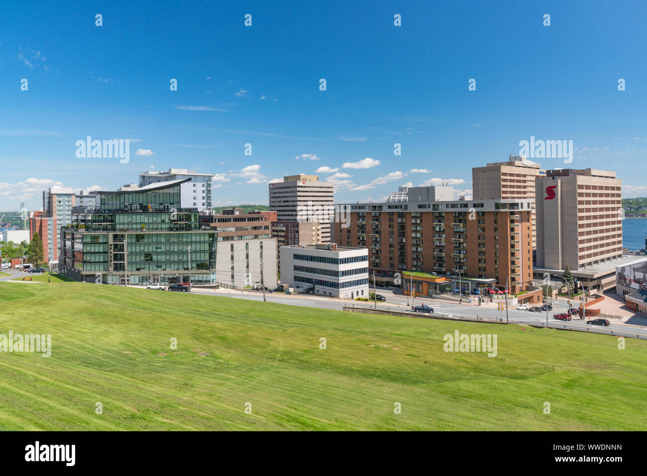 Halifax, Canada - 19 Giugno 2019: skyline della città di downtown Halifax, Nova Scotia, Canada dalla Cittadella Foto Stock