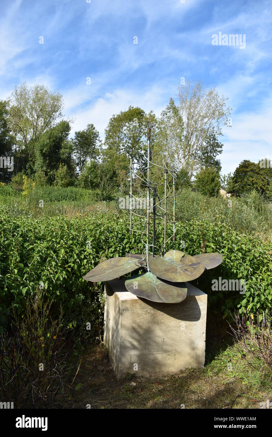 Intersezione di Kate Edwards. Parte dell'arte ROCLA Trail nel Parco Redhouse in Milton Keynes. Foto Stock