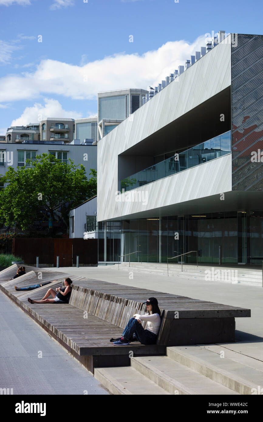 La galleria del poligono, Lonsdale waterfront, North Vancouver, British Columbia, Canada Foto Stock