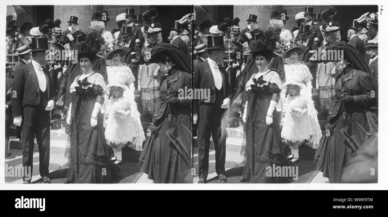 AJAXNETPHOTO. 1890-1910 (circa). Parigi, Francia. - Festa di nozze - 1 di 7 STEREO positivo originale di lastra di vetro coppie dal fotografo VAILLIANT TOZY di 29 rue de surene, Parigi. Un record per il fotografo e questo argomento è contenuta nel OWHSRL fotografi di tutto il mondo (NON USA) publ. 1994, aggiornato 2003.La ricerca per parola chiave; TOZY. Fotografo:TOZY © IMMAGINE DIGITALE COPYRIGHT VINTAGE AJAX Picture Library Fonte: AJAX FOTO VINTAGE COLLEZIONE REF:STEREO 1900 02 Foto Stock