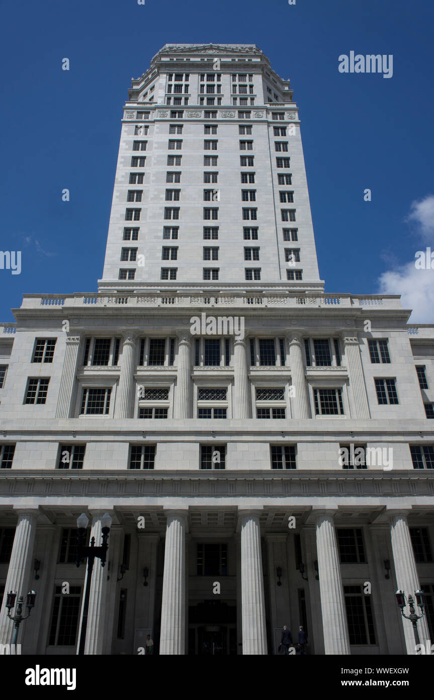 Vista del centro storico di Miami-Dade County Courthouse edificio nel centro cittadino di Miami, Florida Foto Stock