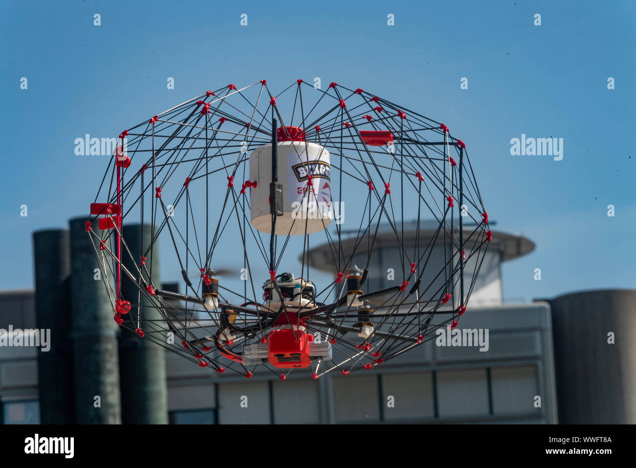 Losanna, Svizzera. Xv Sep, 2019. Losanna, Svizzera 2019/09/15: il Ben & Jerry drone di ghiaccio che è stato sviluppato da Vaudoise Dromotics e (EPFL) Swisstech e presentati durante il fuchi giorni in occasione della Swisstech open house 2019 (foto di Eric Dubost/Pacific Stampa) Credito: Pacific Press Agency/Alamy Live News Foto Stock