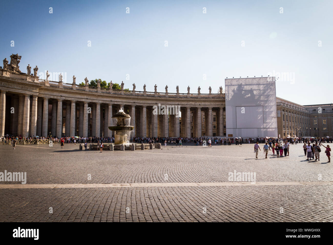 Ita: Vaticano. Piazza San Pietro GER: Vatikan. Petersplatz Foto Stock