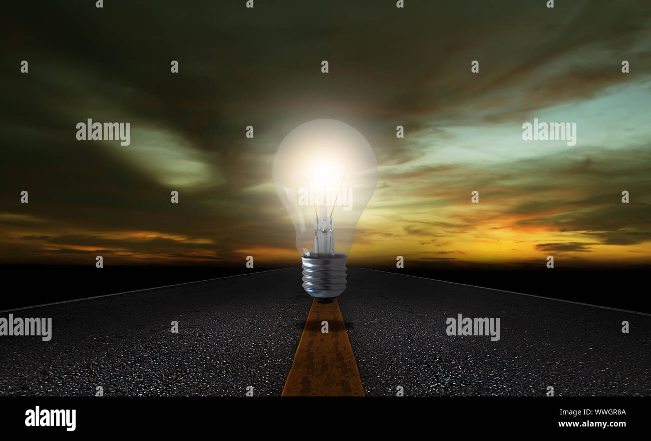 Idea e il concetto di soluzione, il successo aziendale, risolvendo il problema, Lampadina luce sulla strada Foto Stock Idea e il concetto di soluzione, il successo aziendale, risolvendo il problema, Lampadina luce sulla strada Foto Stock