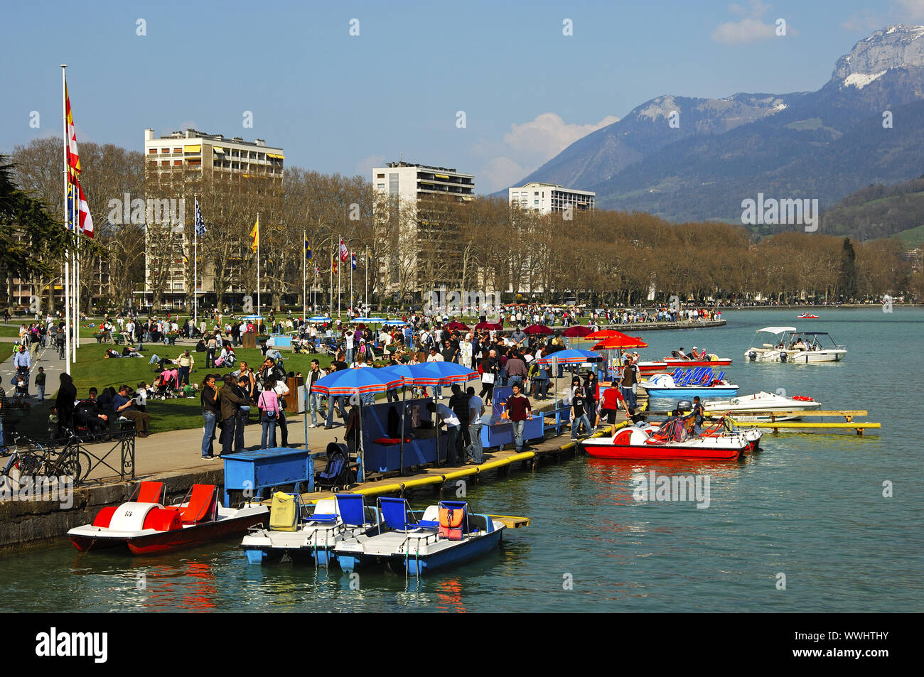 Il lago di Annecy, Savoia, Francia Foto Stock