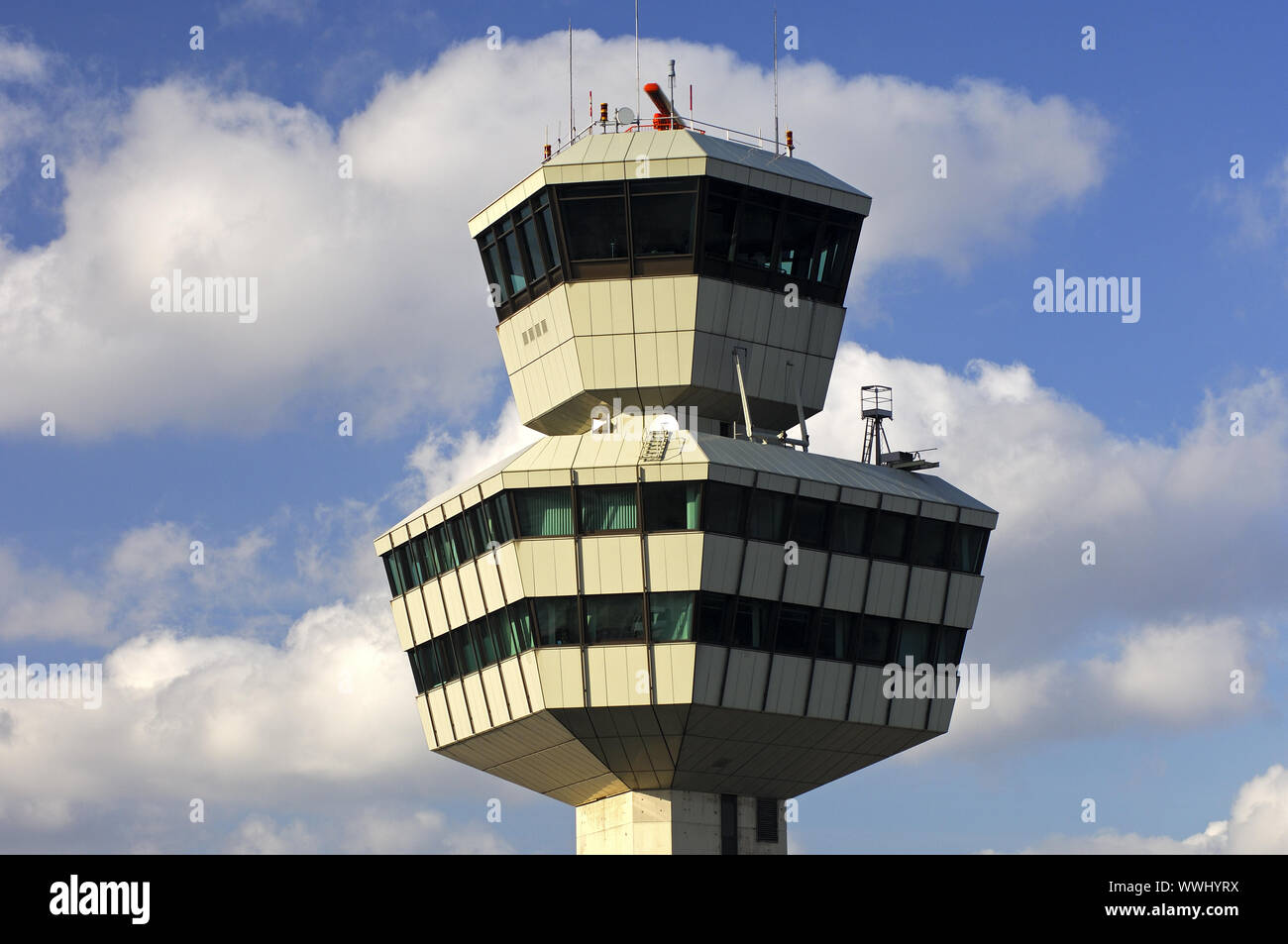 Torre di controllo a Otto Lilienthal Airport Foto Stock
