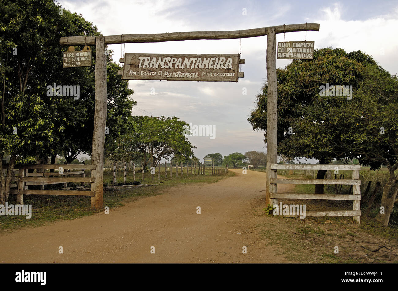 Cancello di ingresso alla Transpantaneira nel Pantanal Foto Stock
