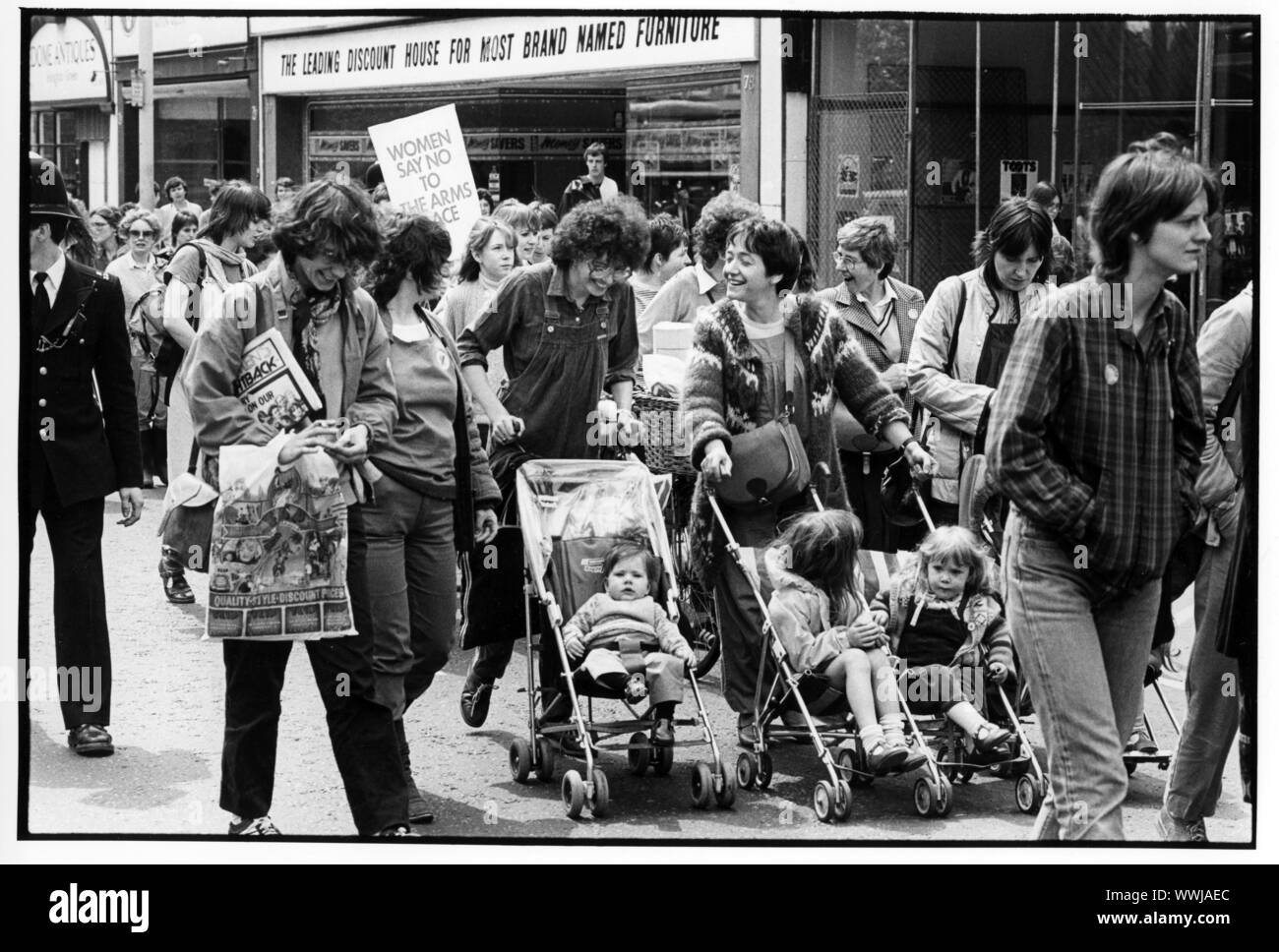 La dimostrazione contro la corsa agli armamenti nella Londra degli anni ottanta, Foto Stock