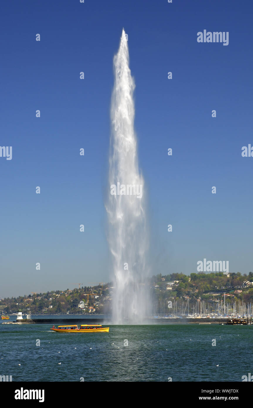 Giant fontana Jet d'Eau, sul Lago di Ginevra, Svizzera Foto Stock