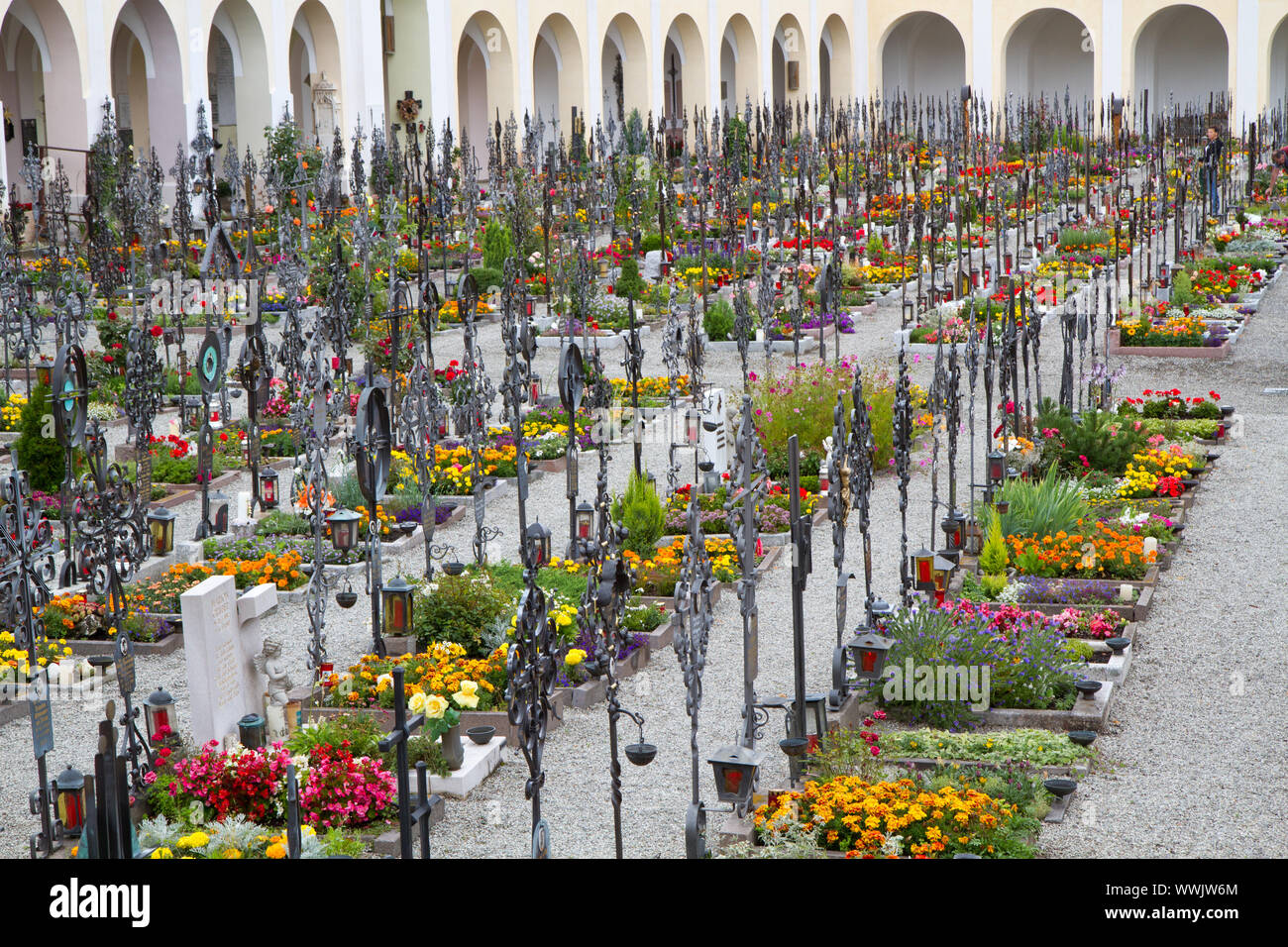 Cimitero in Alto Adige, Italia Foto Stock