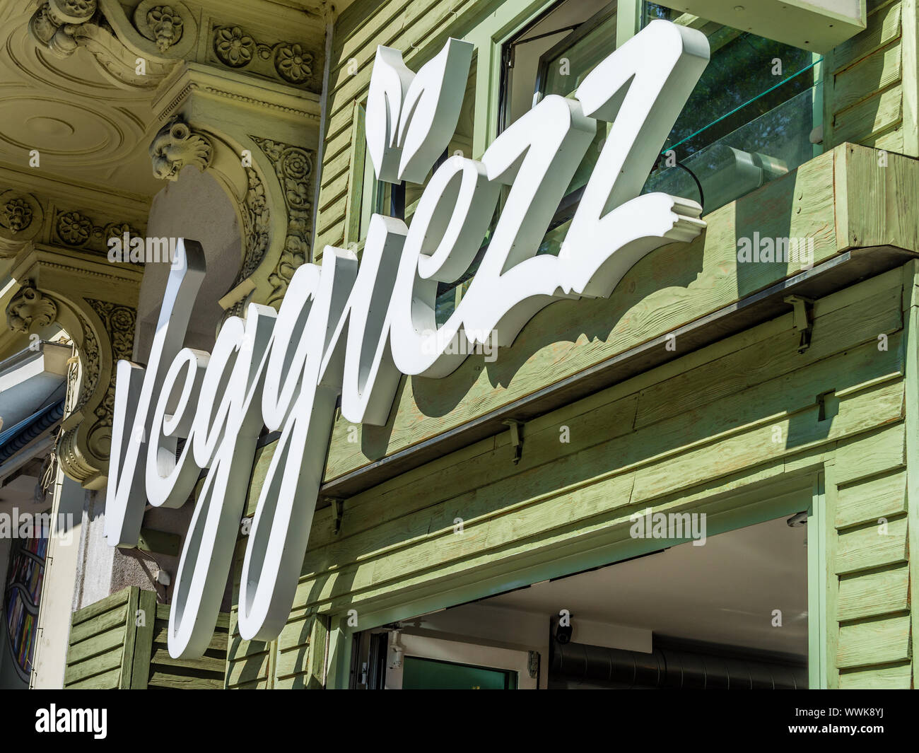 "Veggiezz' ristorante vegano, Opernring, Vienna, Austria. Foto Stock