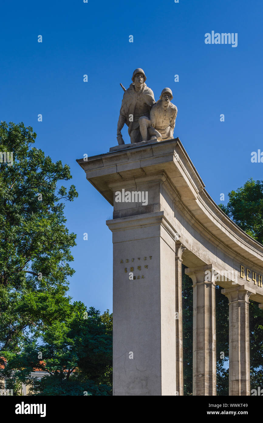 Guerra sovietica Memorial e fontana, Schwarzenbergplatz, Vienna, Austria. Foto Stock