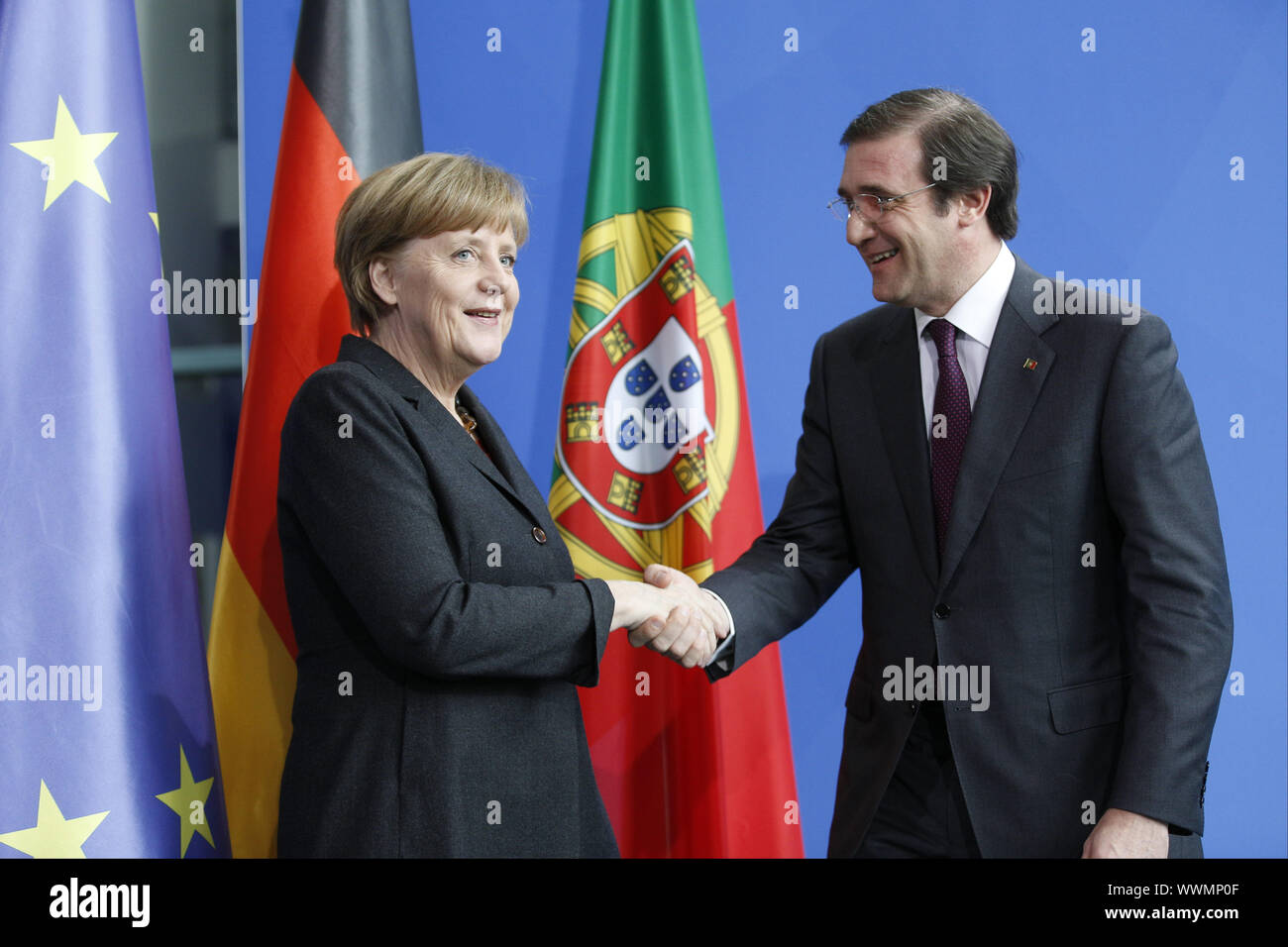 Merkel riceve Coelho, il Primo Ministro della Repubblica portoghese, a Berlino. Foto Stock