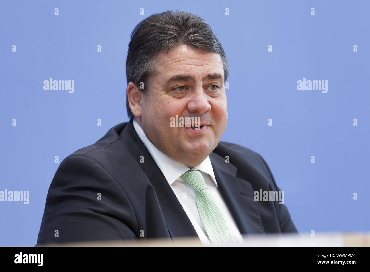 Federal conferenza stampa con Sigmar GABRIEL (SPD), Ministro tedesco dell'economia e dell'energia. Foto Stock