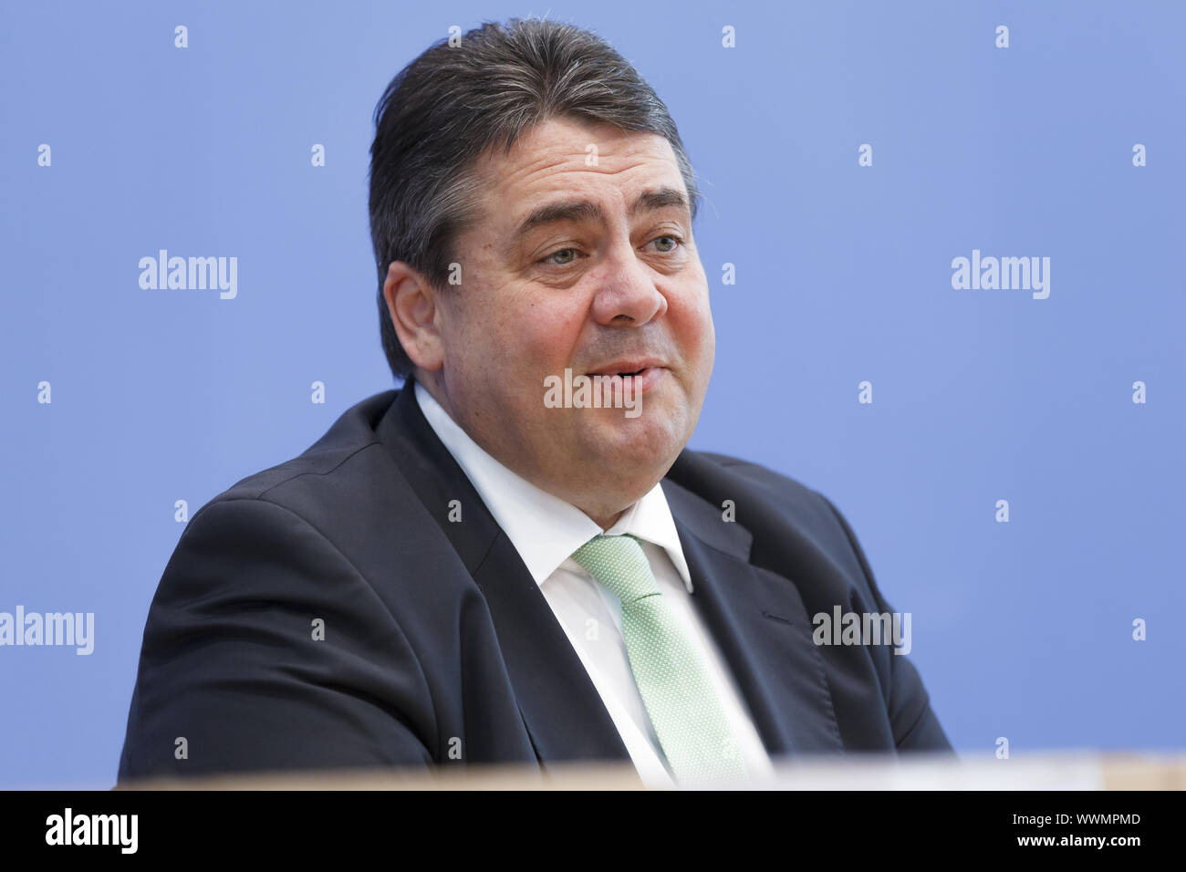 Federal conferenza stampa con Sigmar GABRIEL (SPD), Ministro tedesco dell'economia e dell'energia. Foto Stock