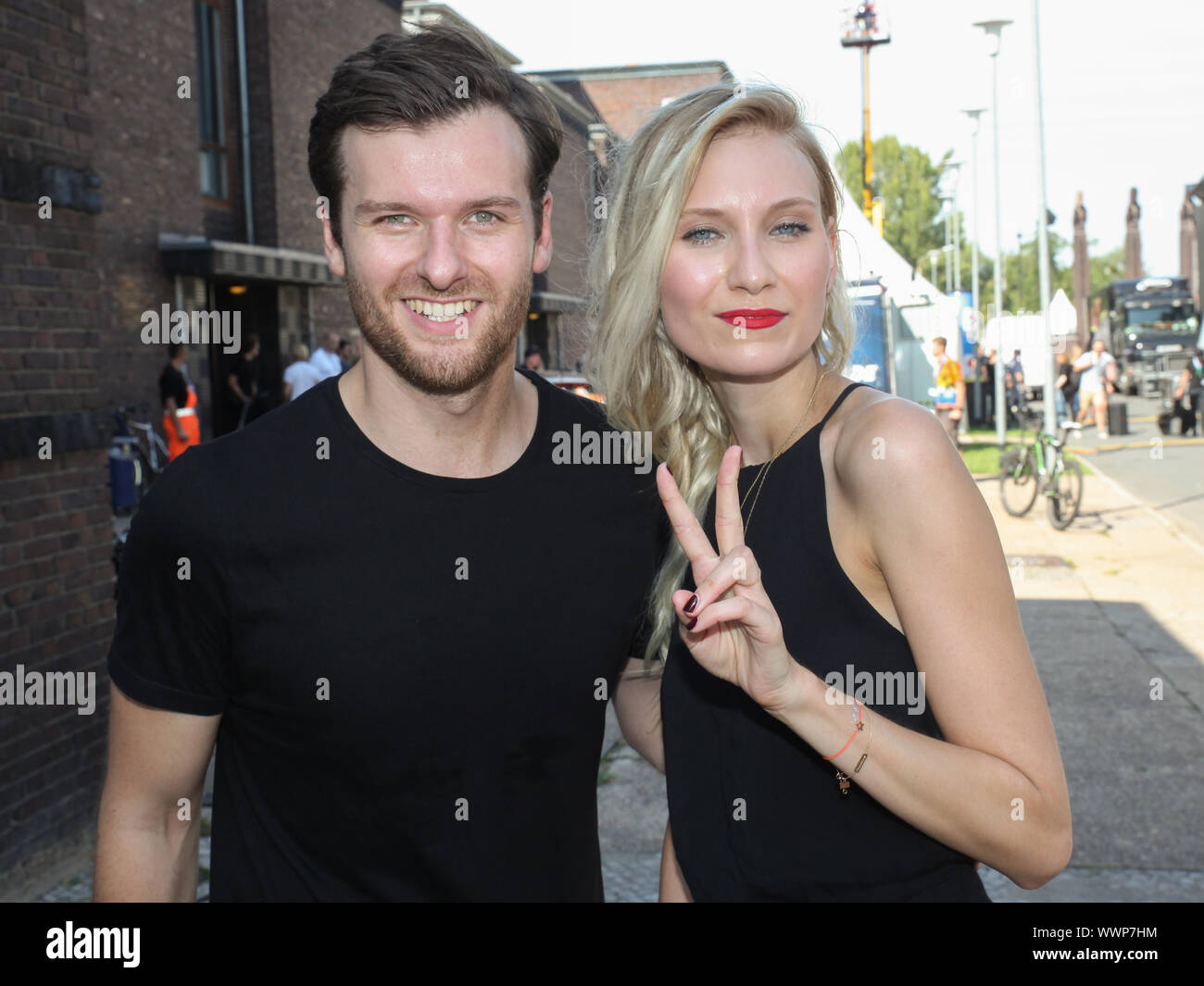 Glasperlenspiel(Daniel Grunenberg u Carolin Niemczyk) bei Stelle per libero am 30.08.2015 a Magdeburgo Foto Stock