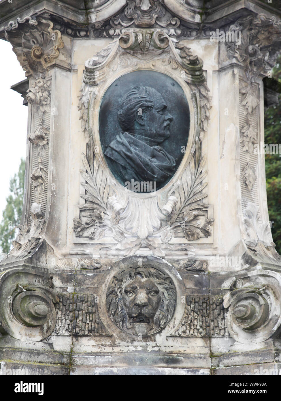 Il Memorial in onore dell'ex sindaco Karl Gustav Friedrich Hasselbach Haydnplatz Magdeburg Foto Stock