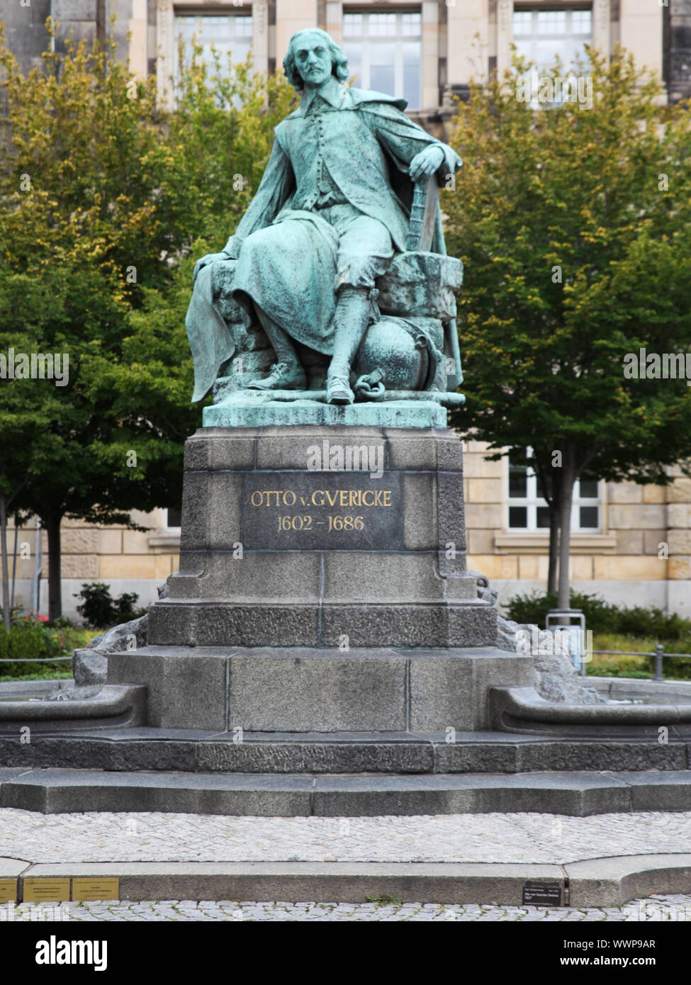 Otto von Guericke monumento a Magdeburgo (Sassonia-Anhalt) Foto Stock