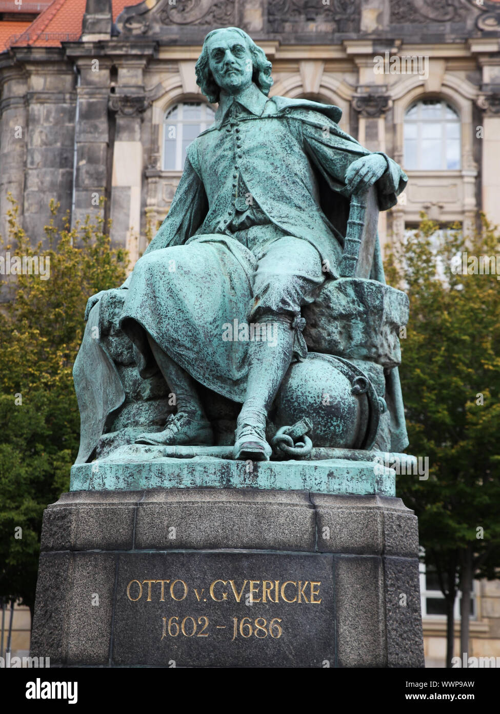 Otto von Guericke monumento a Magdeburgo (Sassonia-Anhalt) Foto Stock