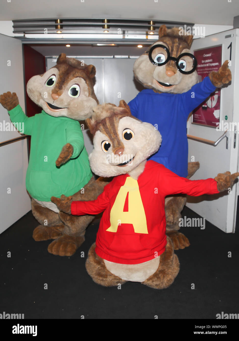 Alvin Seville und seine Brüder Theodore Seville und Simon Siviglia- beim atto a piedi - Alvin und die Chipmunks Chip su strada Cine im Foto Stock