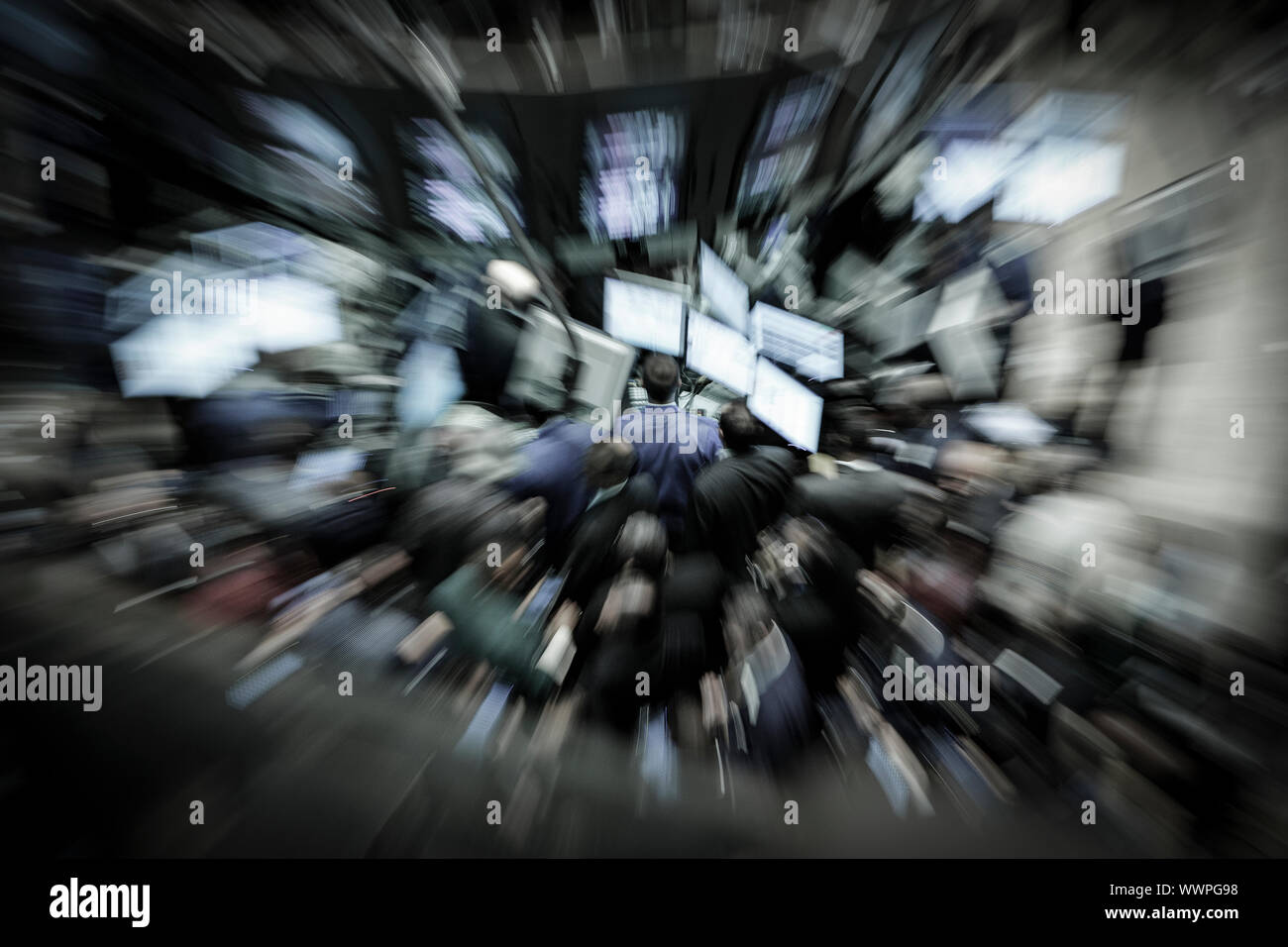 Guai a Wall Street.Piano specialisti presso il NYSE New York Stock Exchange facendo reagire l'annuncio che il tasso di interesse rimane invariato. Foto Stock