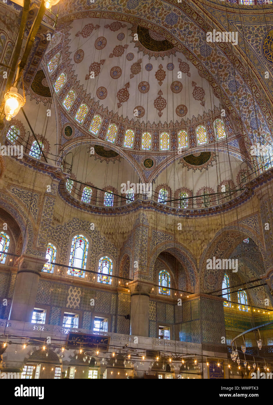 ISTANBUL, Turchia - 13 agosto 2014: Moschea blu interno Foto Stock