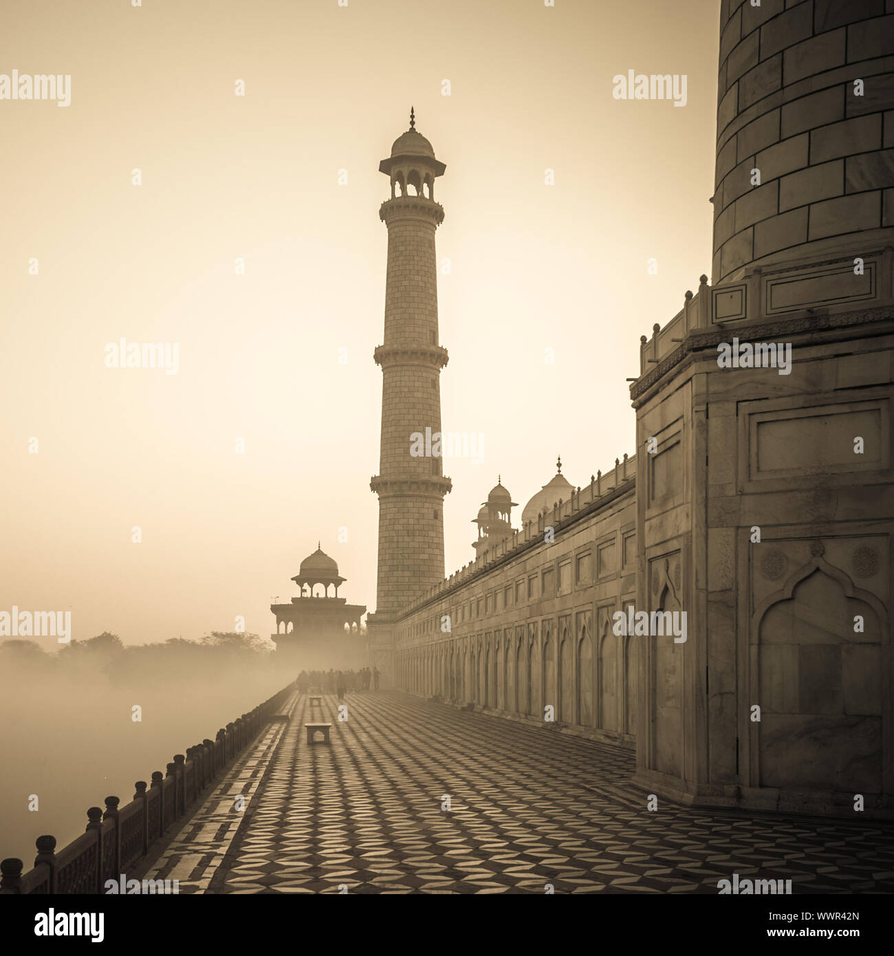 Immagine vintage del Taj Mahal di sunrise, Agra, India Foto Stock