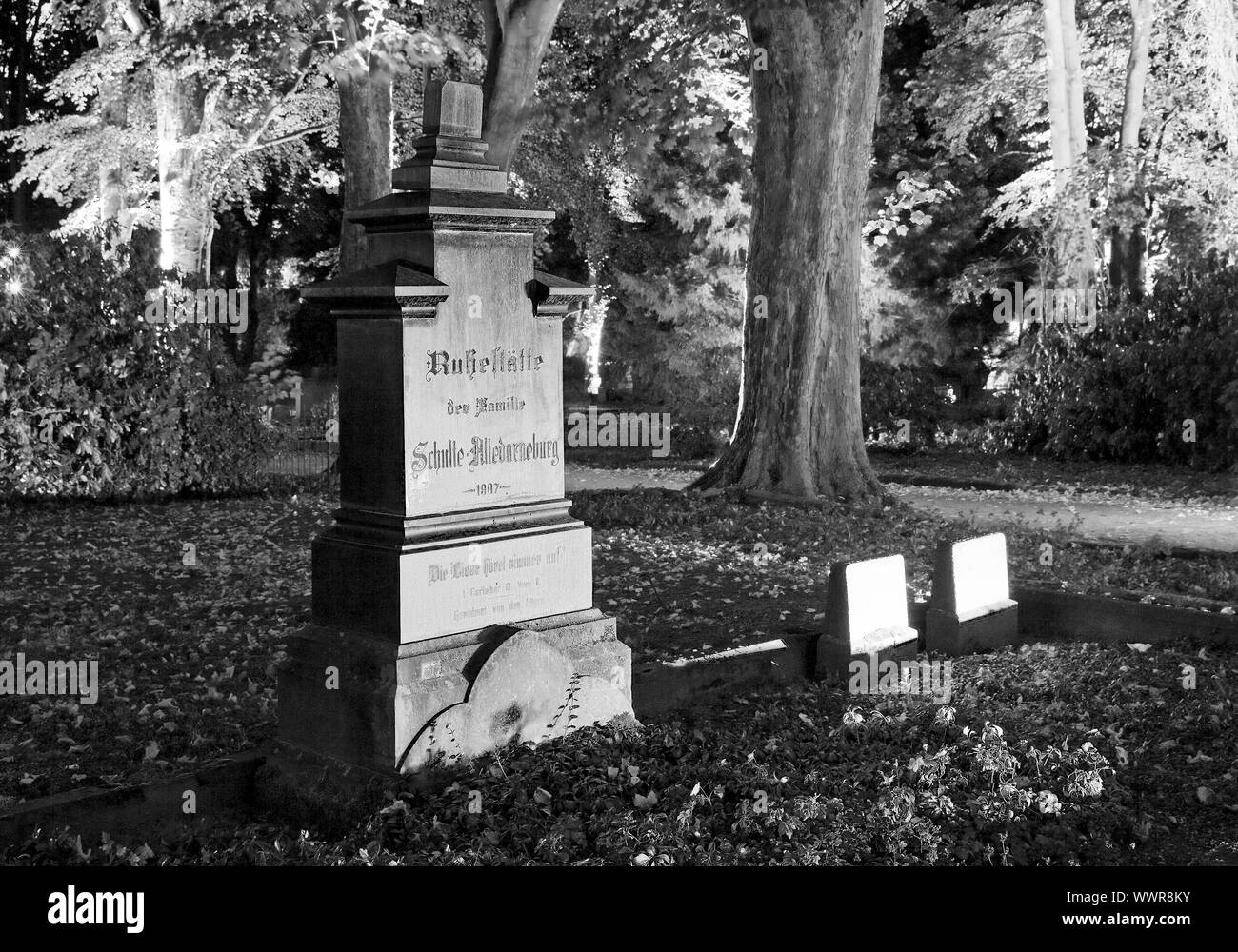 Cimitero Westfriedhof, Unna, zona della Ruhr, Nord Reno-Westfalia, Germania Foto Stock