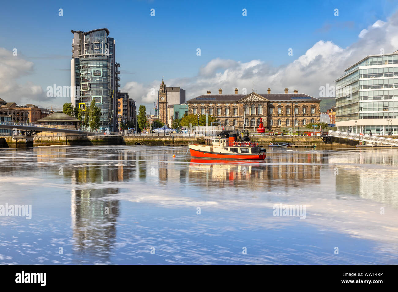 Il Custom House e il fiume Lagan a Belfast, Irlanda del Nord Foto Stock