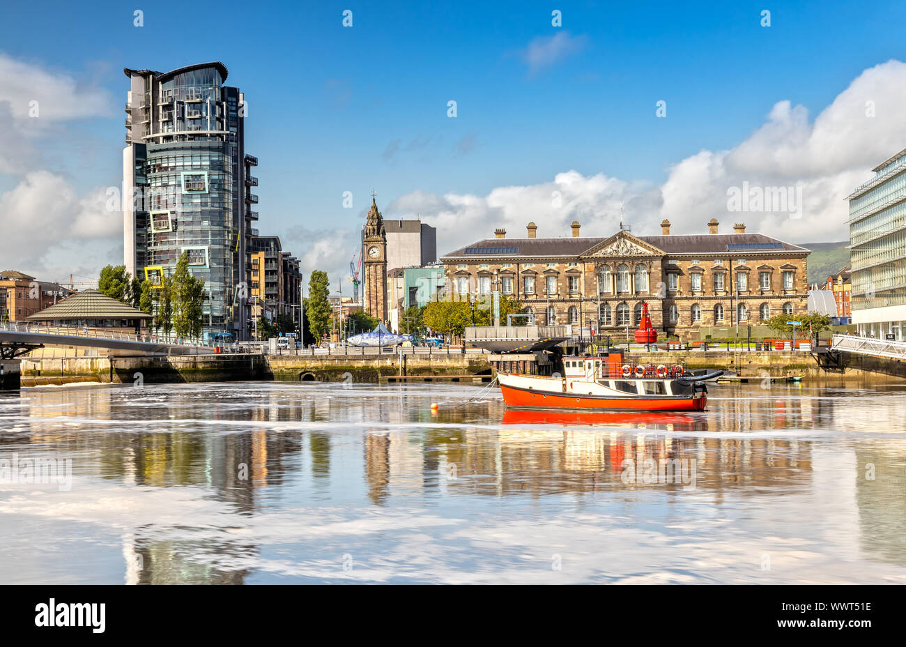 Il Custom House e il fiume Lagan a Belfast, Irlanda del Nord Foto Stock