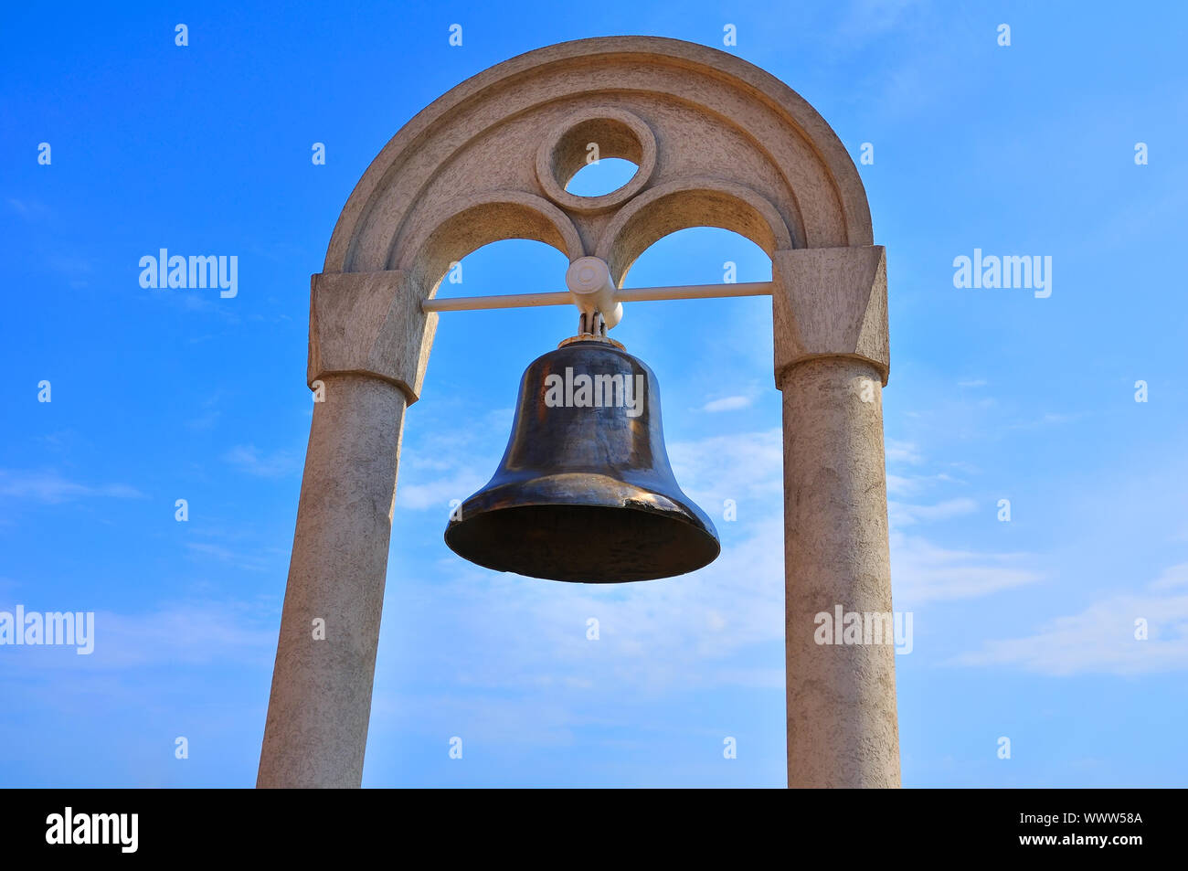 Old Ship il campanile sullo sfondo del cielo Foto Stock