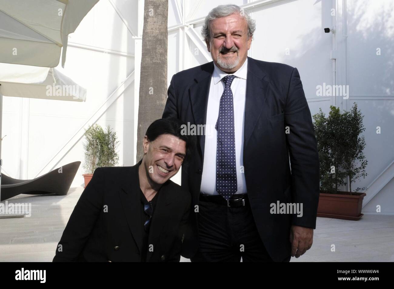 Ottantatreesimo Fiera del Levante grande successo per Ezio Bosso presso la Fiera del Levante - Regione Puglia Pavilion con Michele Emiliano (saverio de giglio/fotogramma, Bari - 2019-09-15) p.s. la foto e' utilizzabile nel rispetto del contesto in cui e' stata scattata, e senza intento diffamatorio del decoro delle persone rappresentate Foto Stock