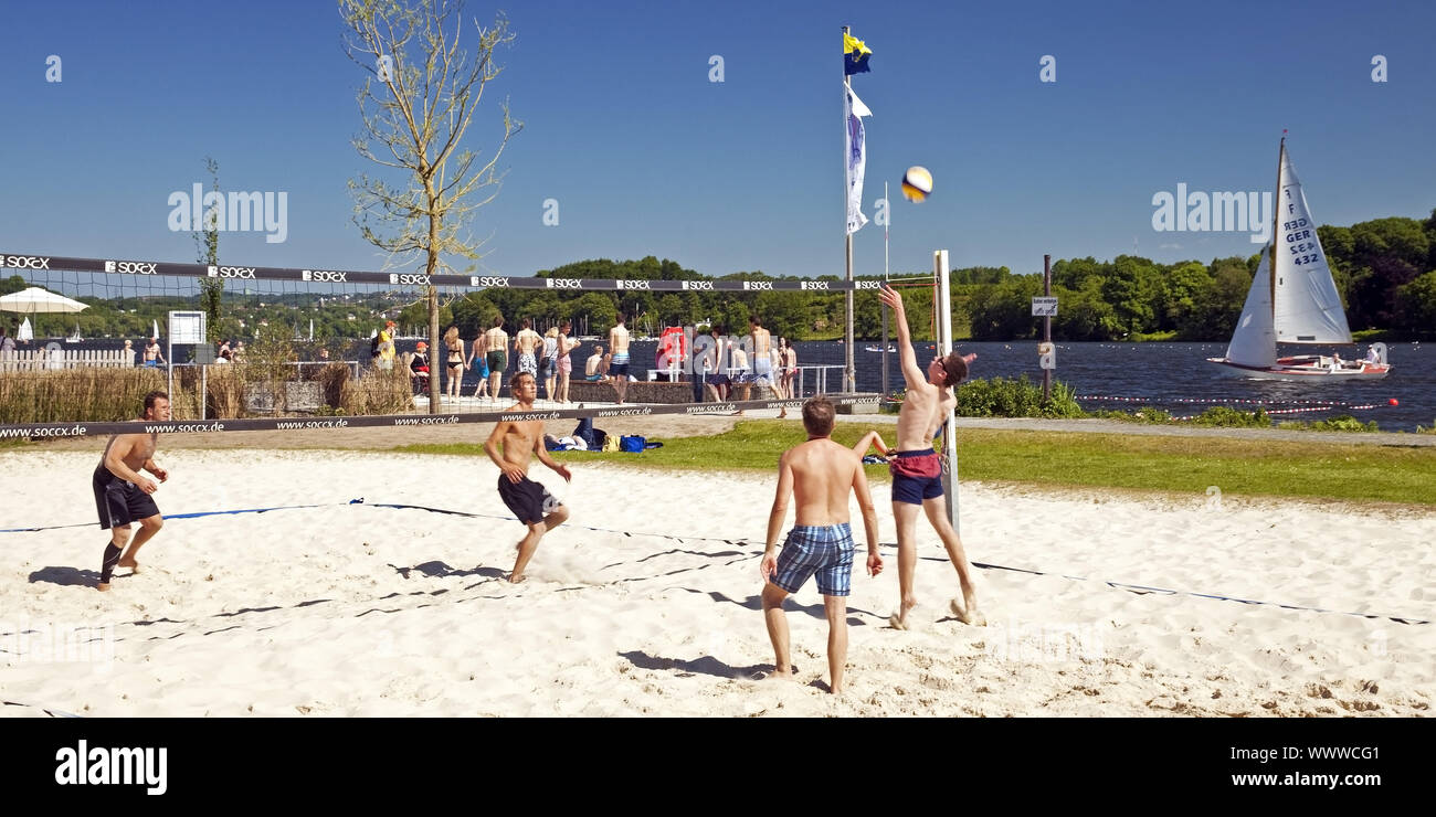 Beach volley, Seaside Beach Baldeney, Essen, la zona della Ruhr, Renania settentrionale-Vestfalia, Germania, Europa Foto Stock
