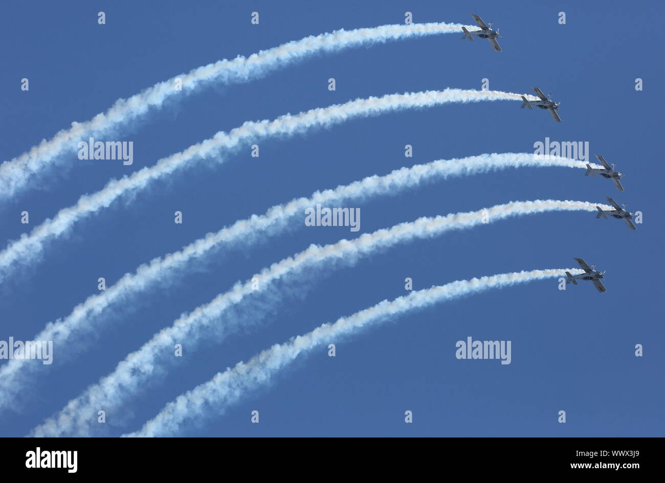 Hechtel, Belgio. Xv Sep, 2019. Un team di acrobazia aerea dal Regno Unito esegue presso l'International Sanicole Airshow in Hechtel, Belgio, Sett. 15, 2019. Credito: Wang Xiaojun/Xinhua/Alamy Live News Foto Stock