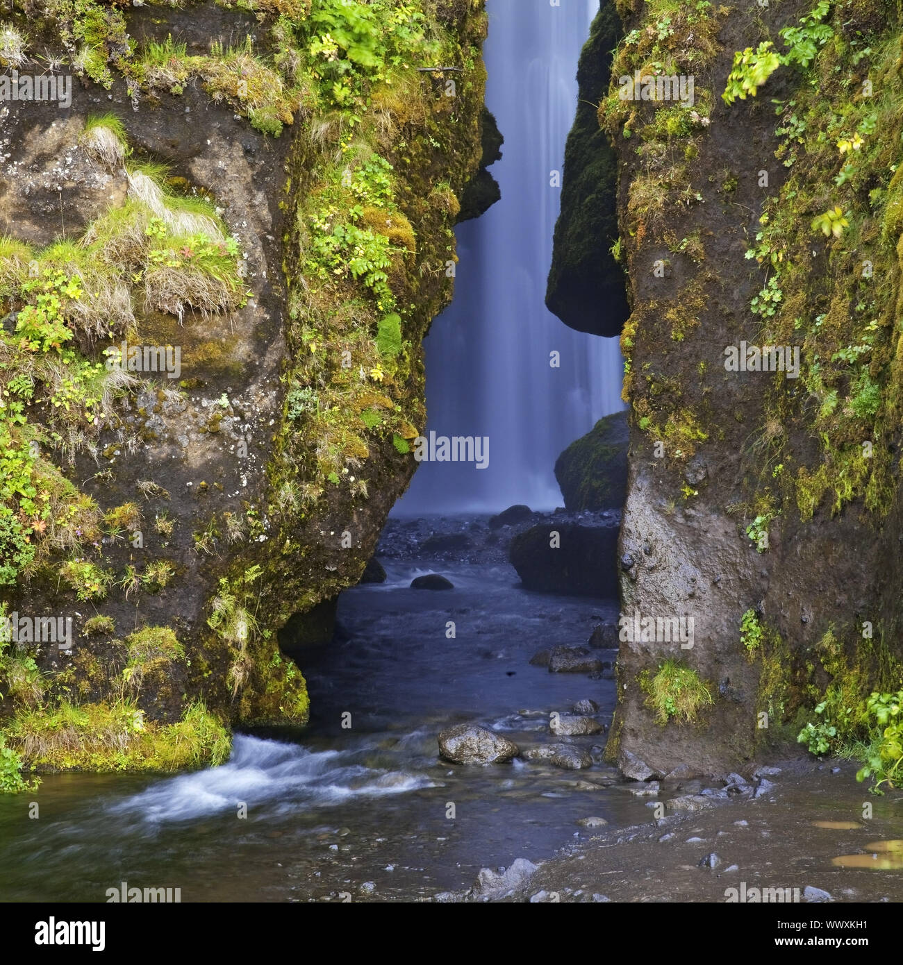 Piccola cascata Glufrafoss, Seljaland, Sud Islanda, Islanda, Europa Foto Stock