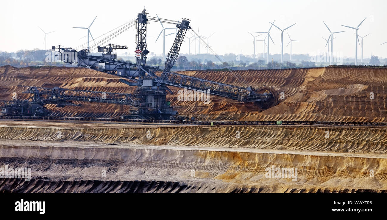 Carbone marrone miniere di superficie con benna Escavatore a ruote , Garzweiler, Juechen, Germania, Europa Foto Stock