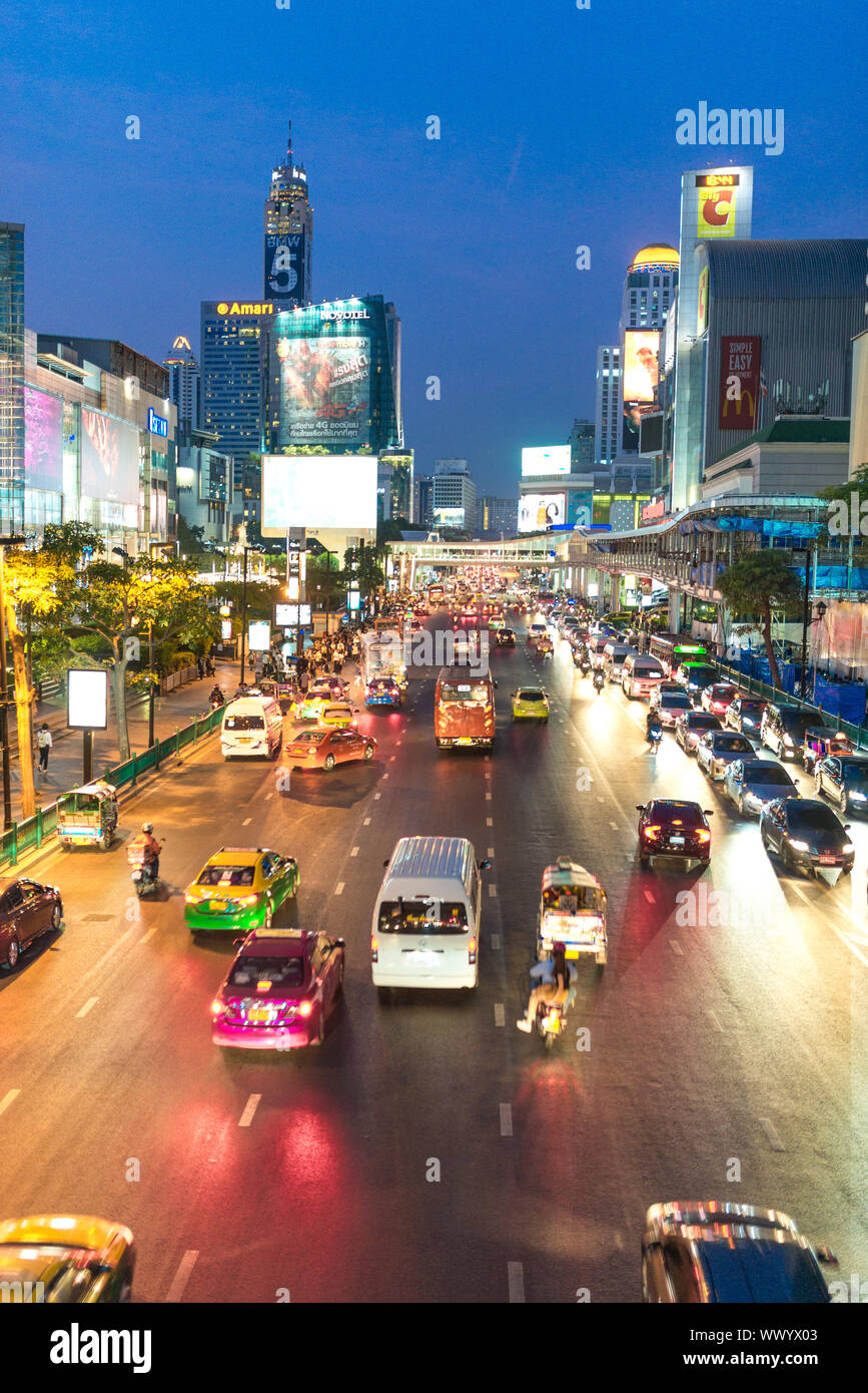 Central World Plaza in Pathum Wan di Bangkok, meglio conosciuto per i suoi centri commerciali Foto Stock